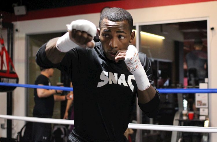 Fotografía del 15 agosto de 2019 cedida por Premier Boxing Champions donde aparece el boxeador cubano Erislandy 'The American Dream' Lara, actual campeón mundial de la Asociación Mundial de Boxeo (WBA) en la categoría de peso superwelter. Foto: EFE/Premier Boxing Champions.