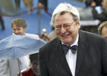 Alan Parker llegando a la ceremonia de inauguración del 26 Festival de Cine Internacional de Moscú el 18 de junio de 2004. Foto: Misha Japaridze/AP/Archivo,