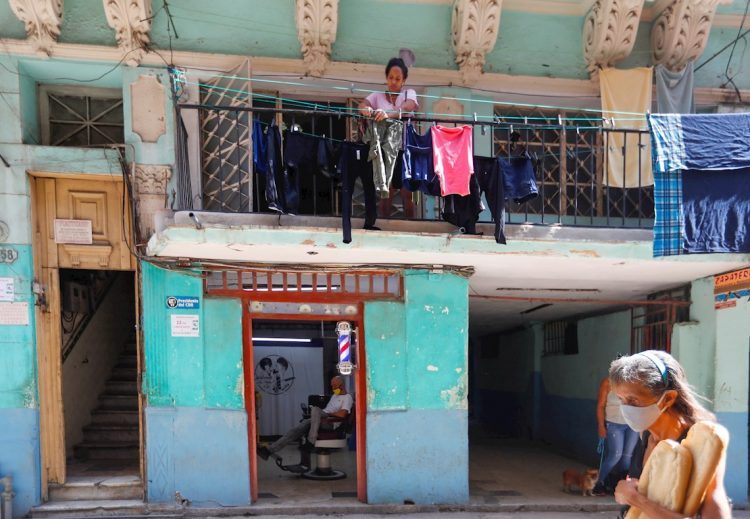 Los seis casos con fuente de infección en el extranjero (México, Costa Rica y Venezuela) corresponden a La Habana, Granma, Mayabeque. Matanzas y Holguín. La Habana tuvo el mayor número de casos. Foto: Yander Zamora/EFE