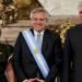 Lis Cuesta, Alberto Fernández (al centro) y Miguel Díaz-Canel durante la toma de posesión del presidente argentino. Foto: Daniel Jayo/AP.