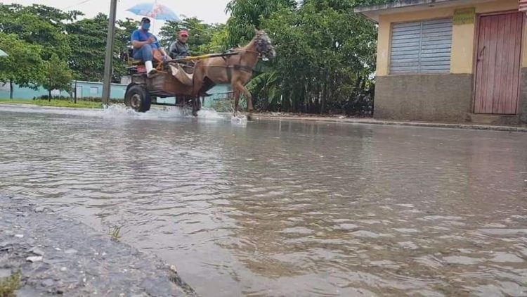 Ya en Pinar del Río se reportan precipitaciones significativas en las últimas horas. Foto: Tomada del perfil de Facebook de Belkys Pérez Cruz.