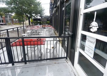 Un restaurante de hamburguesas cerrado en Dallas, 2 de septiembre de 2020. Foto: AP/LM Otero.