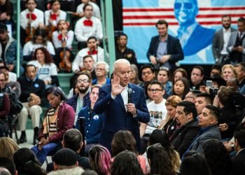 Joe Biden habla en un mitin organizado por Mi Familia Vota, un grupo nacional de votantes latinos, en Las Vegas el 11 de enero de 2020.  Foto:Joe Buglewicz / The New York Times.