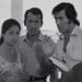 El escritor Mario Vargas Llosa (derecha), durante la adaptación de su novela Pantaleón y las visitadoras, en 1973. Foto: Andina.