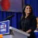 La actriz Eva Longoria habla durante un evento del Mes de la Herencia Hispana con el candidato presidencial demócrata y ex vicepresidente Joe Biden, el 15 de septiembre de 2020 en Kissimmee, Florida. Foto: Patrick Semansky/AP.