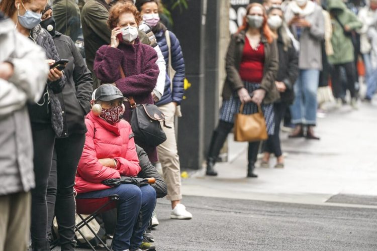 Una cola para votar en la ciudad de Nueva York el 26 de octubre del 2020.  foto: Frank Franklin II/AP.