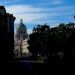 El Capitolio de La Habana, visto desde el Paseo del Prado. Foto: Otmaro Rodríguez