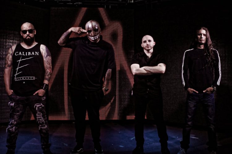 De izquierda a derecha: Ewar Acosta, Jesús Reyes (con máscara), Kevin Klingenschmid y "El Zeppelin". Foto: cortesía de los entrevistados.