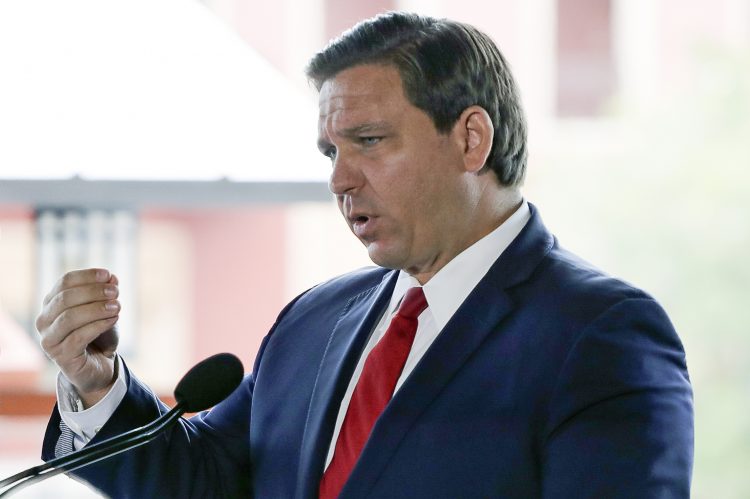 El gobernador de Florida, Ron DeSantis. Foto: John Raoux/AP.