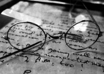 Las gafas de John Lennon, subastadas en Londres. Foto: archivo de El País.