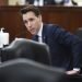 El senador republicano Josh Hawley, de Missouri. Foto: LATimes.