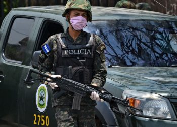 Oficial de la Policía de Honduras. Foto: The Epoch Times.