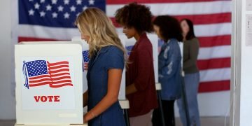 Los jóvenes salieron a votar e hicieron la diferencia en las presidenciales de EEUU. Foto: AP / Archivo.