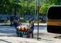 Vendedor particular de refrescos en La Habana. Foto: Otmaro Rodríguez.