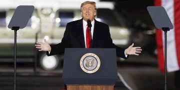 El presidente Trump da un discuro en Dalton, Georgia, el 4 de enero de 2021. Foto: Erik S. Lesser / EFE / Archivo.