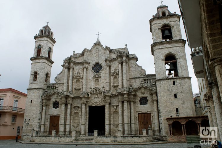 La Catedral de La Habana, en la Calle Empedrado. Foto: Otmaro Rodríguez.