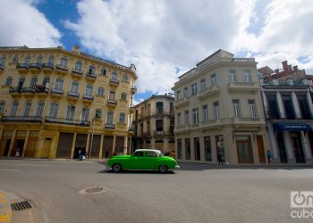 La Avenida de Bélgica, en el tramo conocido como calle Monserrate, en La Habana. Foto: Otmaro Rodríguez.