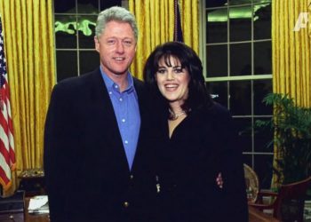 Bill Clinton y Monica Lewinsky en la Oficina Oval. Foto: ABC News.