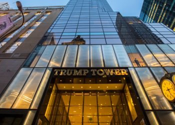 La Torre Trump, en Nueva York, sede el imperio del ex mandatario. Foto: Twitter / Archivo.