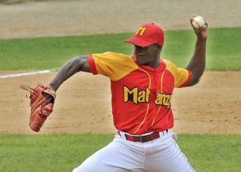 El lanzador Yoanni Yera. Foto: OnCuba.