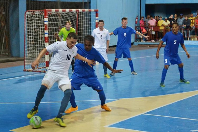 Equipo Cuba de fútbol sala derrota al conjunto de Curazao, en la Sala Polivalente Kid Chocolate, en 2016. Foto: Eddy Martin/ trabajadores.cu/