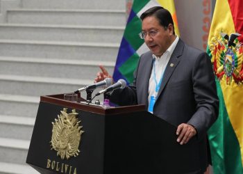 El presidente de Bolivia, Luis Arce, anunció, tras ganar las elecciones generales en octubre pasado, su disposición a restablecer las relaciones con Cuba. Foto: Martin Alipaz/Efe/Archivo