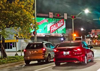 Valla publicitaria de la cerveza Palma en Miami, Florida. Foto: cubadebate.cu