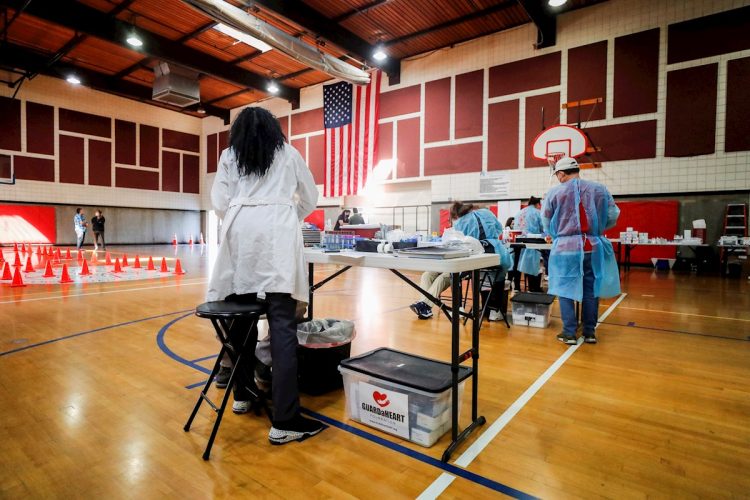 Con sus más de 30 millones de infecciones, Estados Unidos sigue como el primer país del mundo en número de casos. Foto: ETIENNE LAURENT/ EFE/EPA/Archivo.