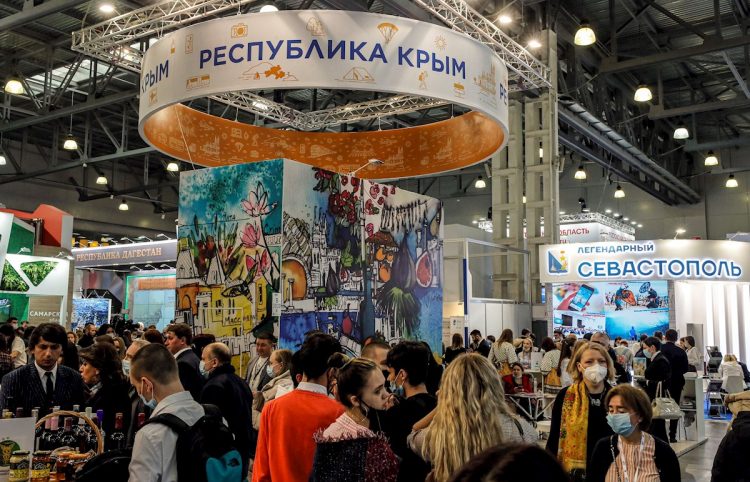 Pabellón de la República de Crimea en la 27ª Feria Internacional de Viajes y Turismo MITT. Foto: SERGEI ILNITSKY/EFE/EPA.