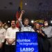 El exbanquero Guillermo Lasso (c) celebra junto a sus seguidores su triunfo en la segunda vuelta de las elecciones presidenciales de Ecuador, el 11 de abril de 2021. Foto: Santiago Fernández / EFE.