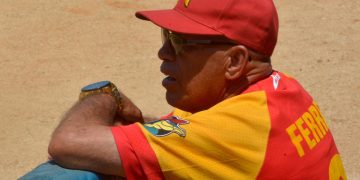 Armando Ferrer llevará las riendas de la selección nacional en el Preolímpico de las Américas, una de las últimas oportunidades para el béisbol cubano de clasificarse a Tokio 202. Foto: Juan Moreno/Juventud Rebelde.