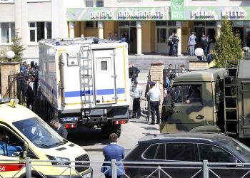 La escuela de la ciudad rusa de Kazán donde tuvo lugat el tiroteo. Foto: Live5News.