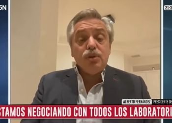 El presidente Alberto Fernández durante su entrevista con periodistas de C5N.