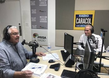 El exalcalde de Hialeah, Raúl Martínez (izquierda) ha sido despedido de Caracol Radio con el cambio de propiedad de la emisora.| Foto: Archivo