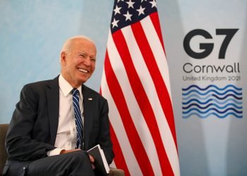 El presidente de EE.UU., Joe Biden, durante un encuentro con el primer ministro británico Boris Johnson, en el contexto de la cumbre del G7 en el Reino Unido. Foto: Hollie Adams / POOL / EFE.