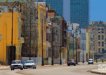 Avenida Malecón, en La Habana. Foto: Otmaro Rodríguez.