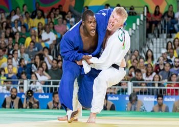 Yordani Fernández (izquierda) gsnó bronce en los Juegos Paralímpicos de Río de Janeiro en el 2016, resultado que pretende mejorar en Tokio. Foto: Tomada de Judo Inside.