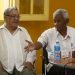 Los generales cubanos Armando Choy (izq) y Gustavo Chui (der) durante la presentación del libro “Nuestra historia aún se está escribiendo”, en febrero de 2018. Foto: Maykel Espinosa / Juventud Rebelde / Archivo.