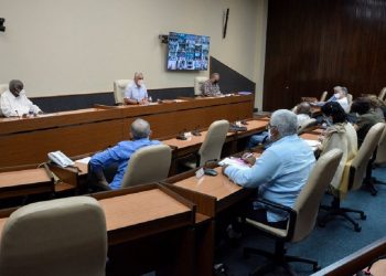 Reunión del Grupo temporal de trabajo del Gobierno para el enfrentamiento a la COVID-19, martes 13. Foto: ACN.