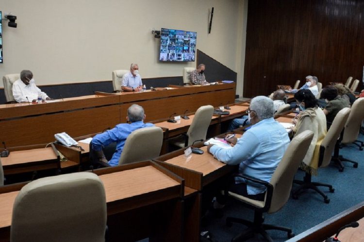 Reunión del Grupo temporal de trabajo del Gobierno para el enfrentamiento a la COVID-19, martes 13. Foto: ACN.