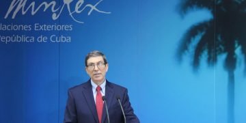 El canciller cubano Bruno Rodríguez, durante una conferencia de prensa en la sede de la cancillería en La Habana. Foto: Cancillería de Cuba / Twitter / Archivo.