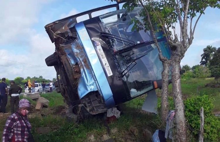 Accidente del tránsito en Jatibonico deja ocho lesionados. Foto: Cortesía de Miguel Castro via escambray.cu