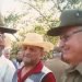 Raúl Castro junto al general Arnoldo Ferrer Martínez. Foto: PL.