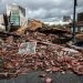 Ladrillos de un edificio derrumbado por el impacto del huracán Ida en New Orleans, Luisiana. Foto: Dan Anderson / EFE.