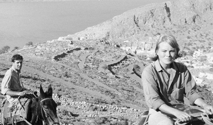 Cohen y Marianne, en Hydra. Años sesenta, del siglo XX.