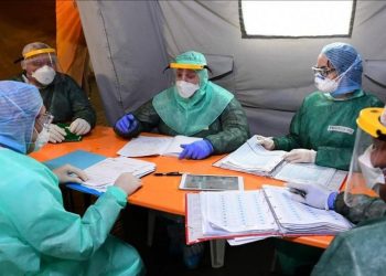 Colaboradores cubanos de la salud en Lombardía. Foto: El Periódico.