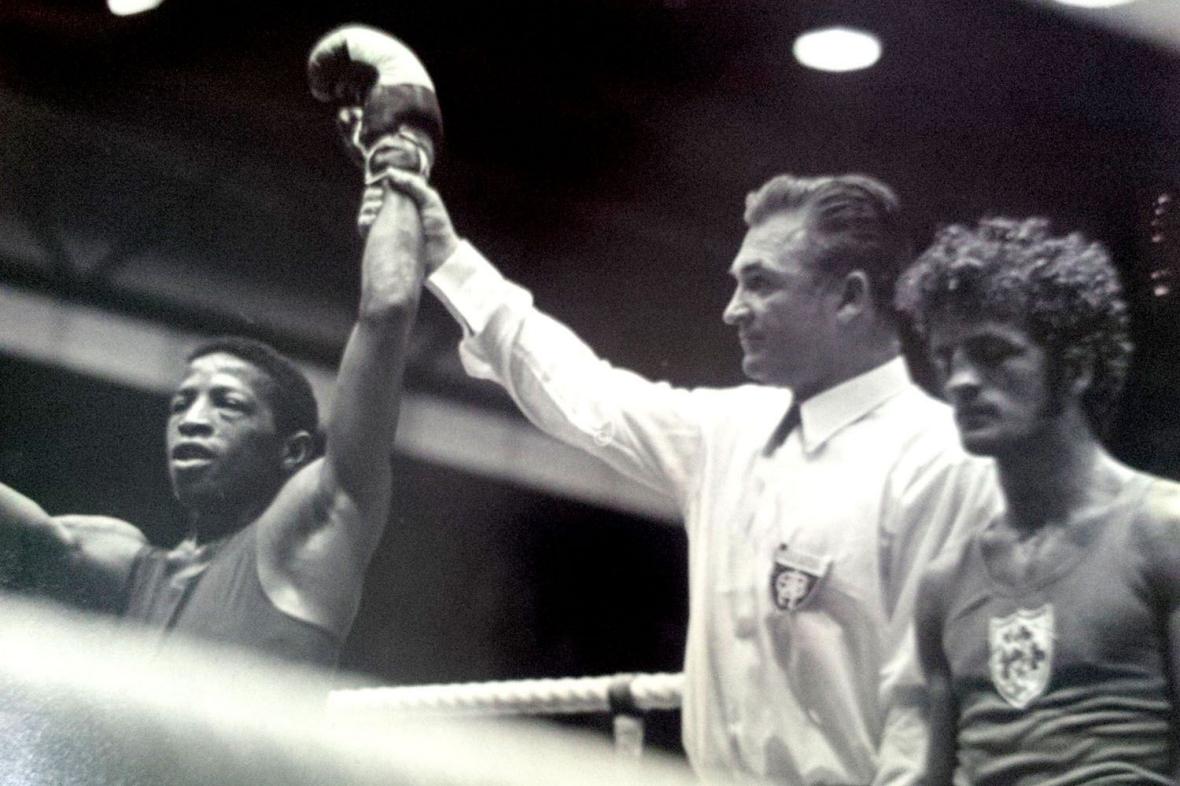 Orlando Martínez (left) is declared the winner in one of his fights at the Munich Olympics. Photo: Taken from The Times.