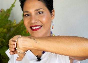 La cantante cubana Haydée Milanés, hija de Pablo Milanés, durante una entrevista con Efe el 11 de septiembre de 2021, en La Habana (Cuba). Foto: EFE/ Yander Zamora.