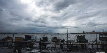 Embarcadero de botes de pesca, en Casablanca, La Habana. Foto: Otmaro Rodríguez.