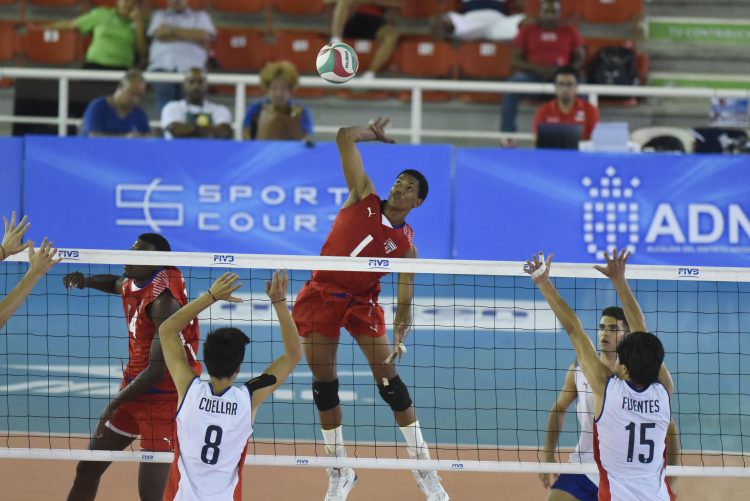 José Miguel Gutiérrez, en 2019, durante un partido contra Chile en el que Cuba disputaba su participación en el Campeonato Mundial. Foto: Norceca.